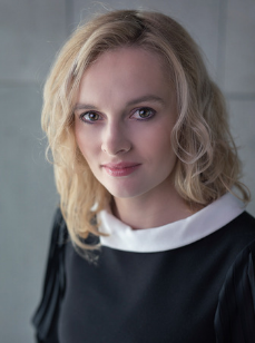 Dr Magdalena Zwolińska